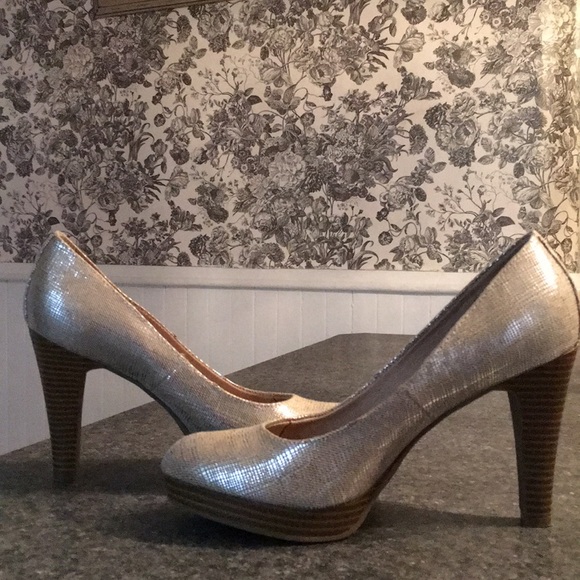 Pumps (gold) - Picture 5 of 5